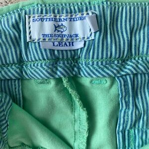 Southern tide Leah chino short